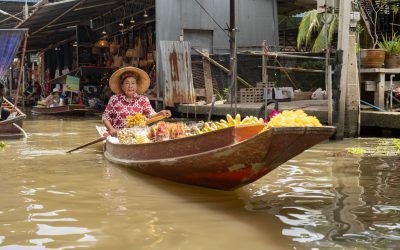 Floating Markets – Where the Groceries Come to You